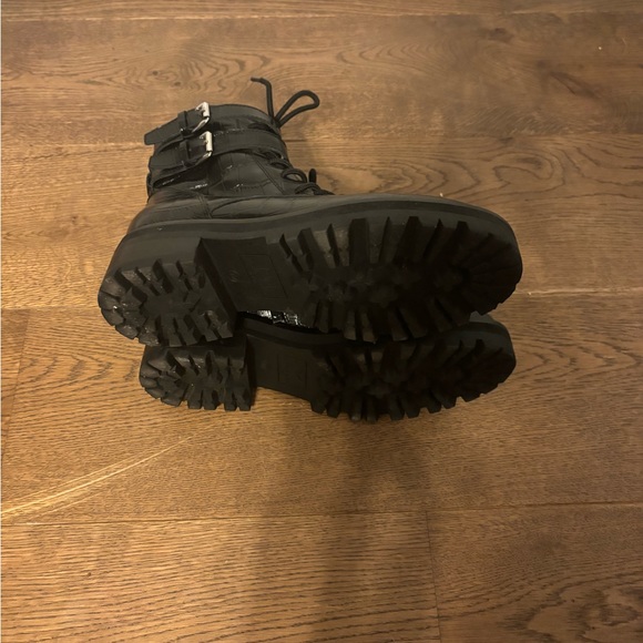 Marc Fisher Women's Black Crocodile Barren 2 Lace Up combat boots size 8 - Picture 9 of 10